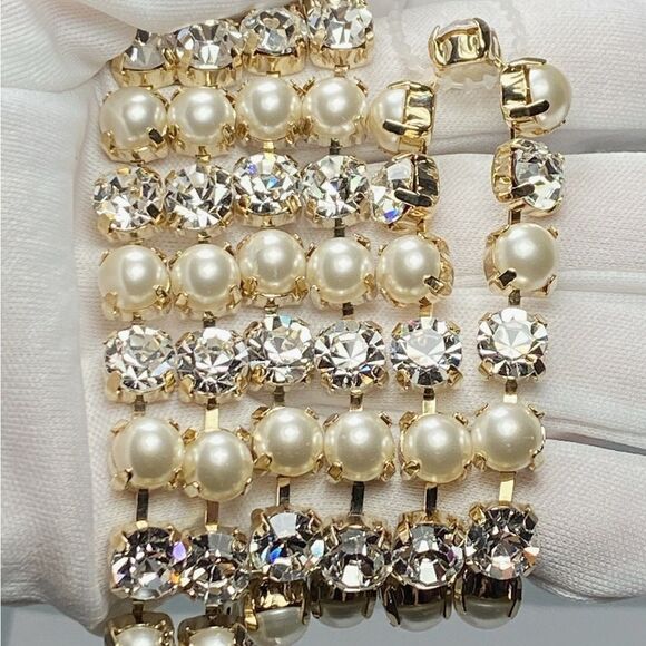 Rosantica Polka Goldtone, Resin Pearl, & Crystal Lariat Necklace - Picture 6 of 9